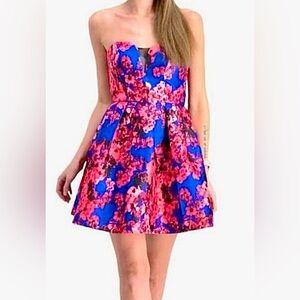B. Darlin Sweetheart Neckline Full Skirted Dress Size 3/4